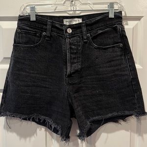 Abercrombie & Fitch, The Dad Short High Rise